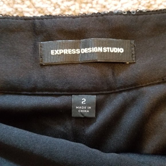 Express Black Sequin Shorts, Size 2 - Picture 7 of 14